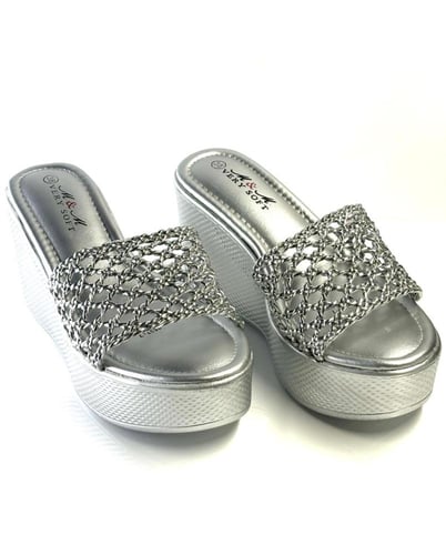 جزمة مريحة من M&M