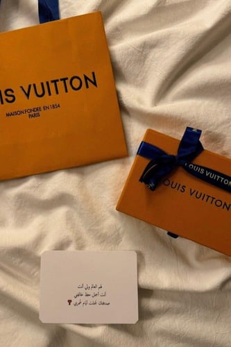 لويس فيتون القفل اسود