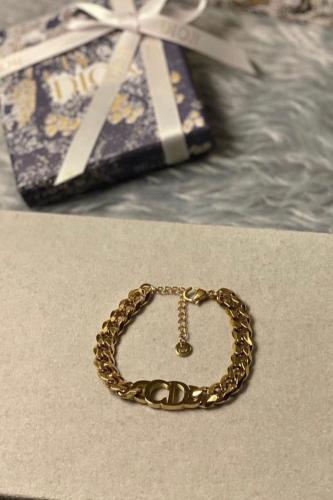 اسوارة ديور