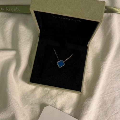 سلسال فان كليف الازرق