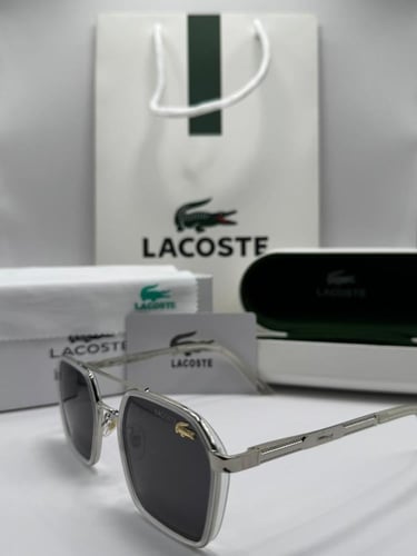 نظارة ماركة لاكوست