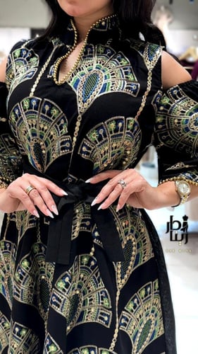 جلابية تطريز كم مفتوح طاووس