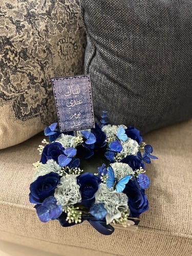 ستاند الكريلك بالورد الصناعي