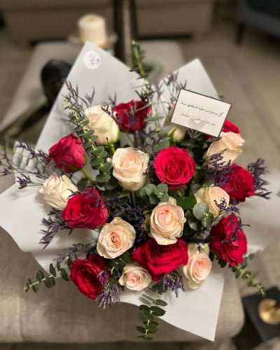 باقةالروز الواقفة