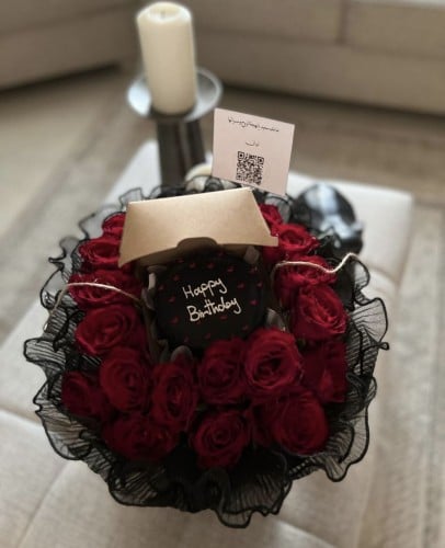 باقة الروز والانش كيك