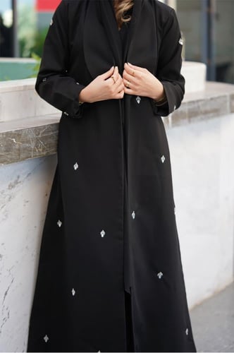 عباية بلايزر رسمي مطرز بسيلان فضي