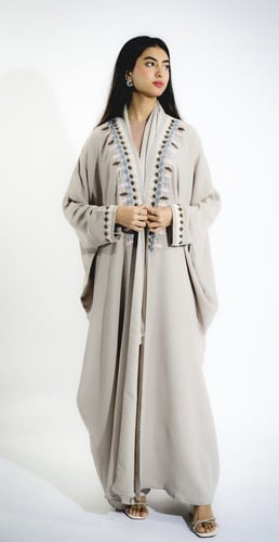 عباية بشت مطرزة من الأمام و الكم - الوان متعددة