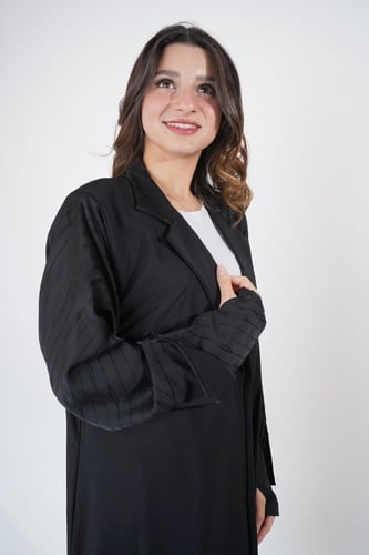 عبايه رسمية بفتحة ابهام