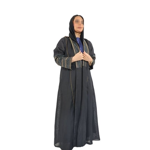 عباية بأطراف مطرزة بقماش ليينن باكثر من لون