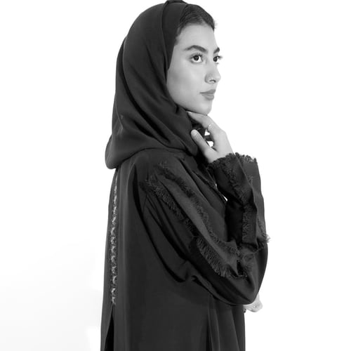 عباية كحلي باطراف هدب بقماش حرير شموا