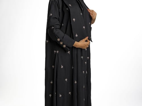 عباية سوداء مطرزة باللون الذهبي, قماش جاكرا ومخمل