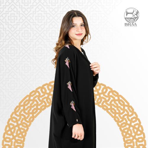 عبايه عملية بتطريز ملون على الاكمام