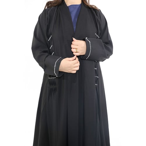 عباية كاجوال لف بقماش اوكراني مزينة باللولو الابيض...