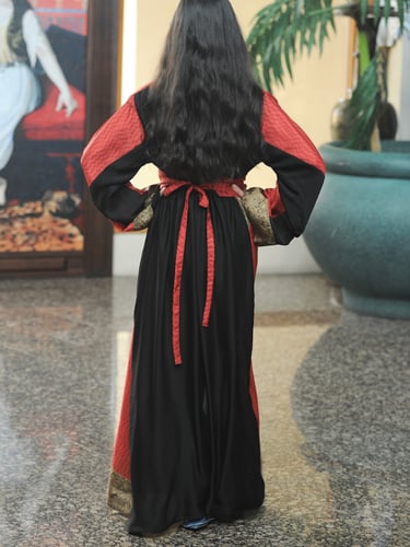 عباية من القماش الهندي مع حزام