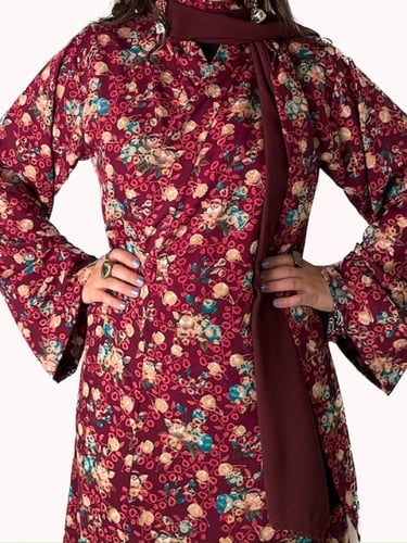 عباية لف من مجموعة المشمر مع طرحة