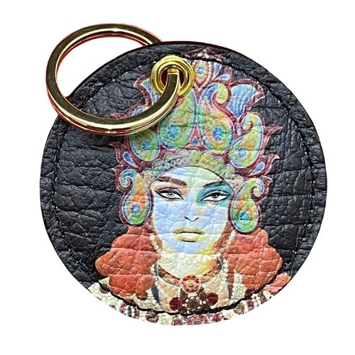 ميدالية جلد بشكل دائري