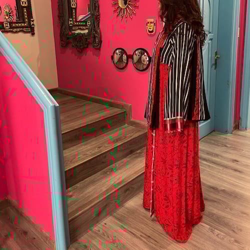 عباية حمراء من القطن الخفيف