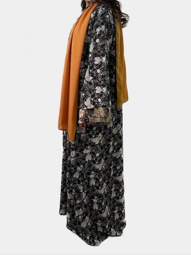 عباية لف أبيض وأسود