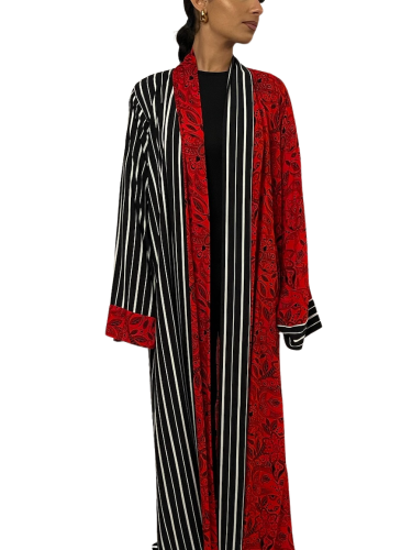 عباية لف ملونة أحمر وأسود مخطط