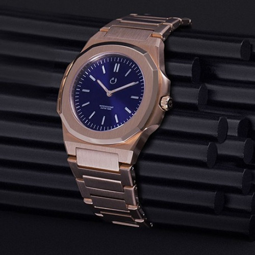 ساعة نون - مونتري روزقولد خلفية زرقاء