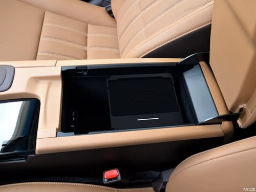 شاحن لاسلكي لكزس ES