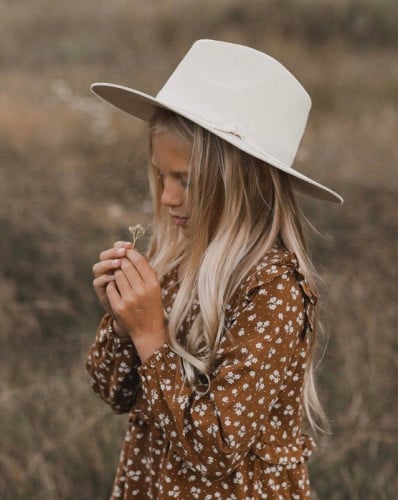 WHITE HAT