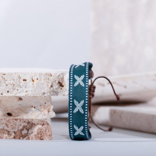 سوارة يد قماشية زخارف الباحة