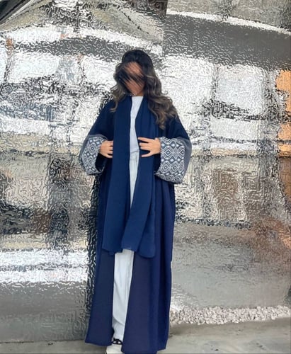 navy sadu abaya