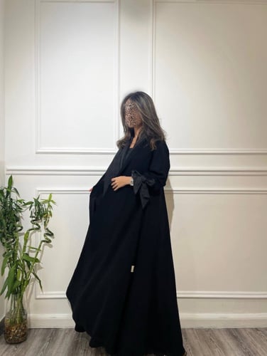 black tie abaya