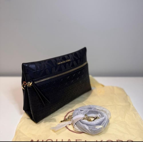 شنطة مايكل كورس اسود