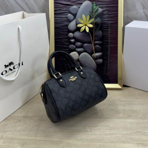 شنطة كوتش ميني اسود