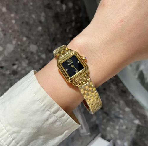ساعة كارتير بانثر ذهبي ( ميني )