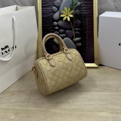 شنطة كوتش ميني بيج