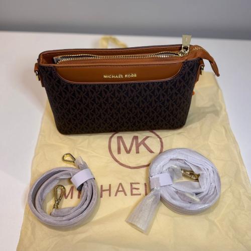 شنطة مايكل كورس اسود جملي