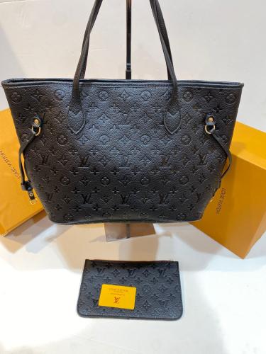 شنطة Lv اسود كلاسيك