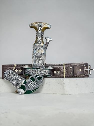 خنجر ( جنبية ) ملكي مطلي بالفضة