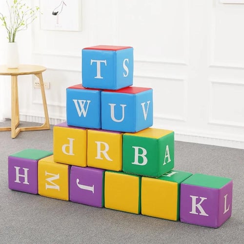 مكعبات الانشطة الاسفنجية حروف انجليزية 6 قطع ملونة
