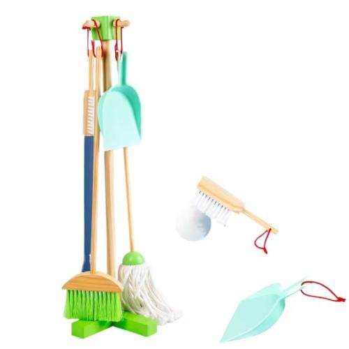 مكنسة و ادوات تنظيف خشبية