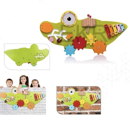 التمساح الجداري الخشبي