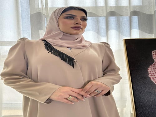 عبايه كريب مع شك هدب