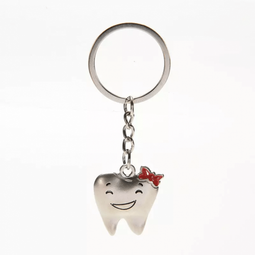 ميدالية أسنان (أحمر* أزرق ) لون فضي