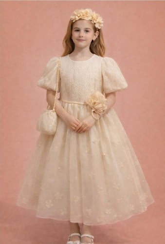 فستان من 8 إلى 13 سنه