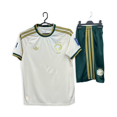 طقم منتخب السعودية مع الشورت