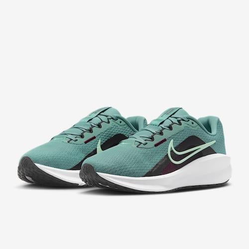 حذاء نايك داون شيفتر 13