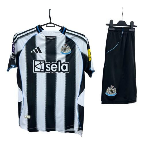 طقم نادي نيوكاسل مع الشورت