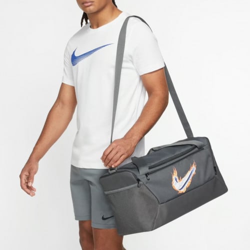 شنطة نايك دافل