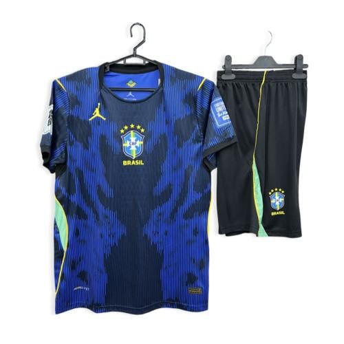 طقم منتخب البرازيل مع الشورت