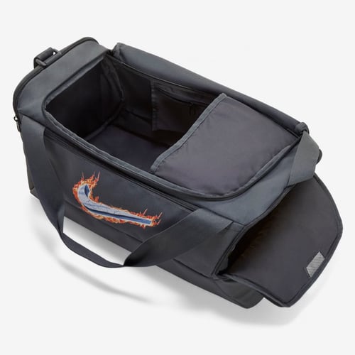 شنطة نايك دافل