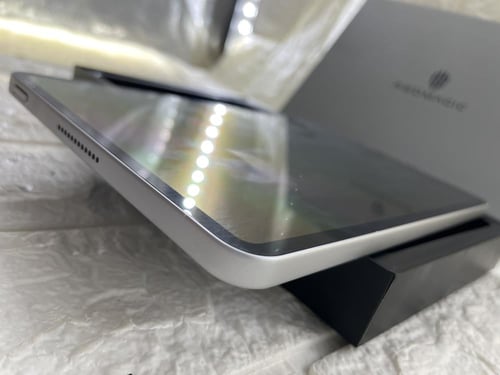 رد ماجيك استرا ، ٢٥٦ جيجا ، ١٢ جيجا رام ، مستعمل ن...