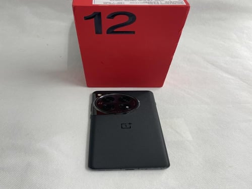 ون بلس 12 ، 512 جيجا ، 16 جيجا رام ، مستعمل اقل من...